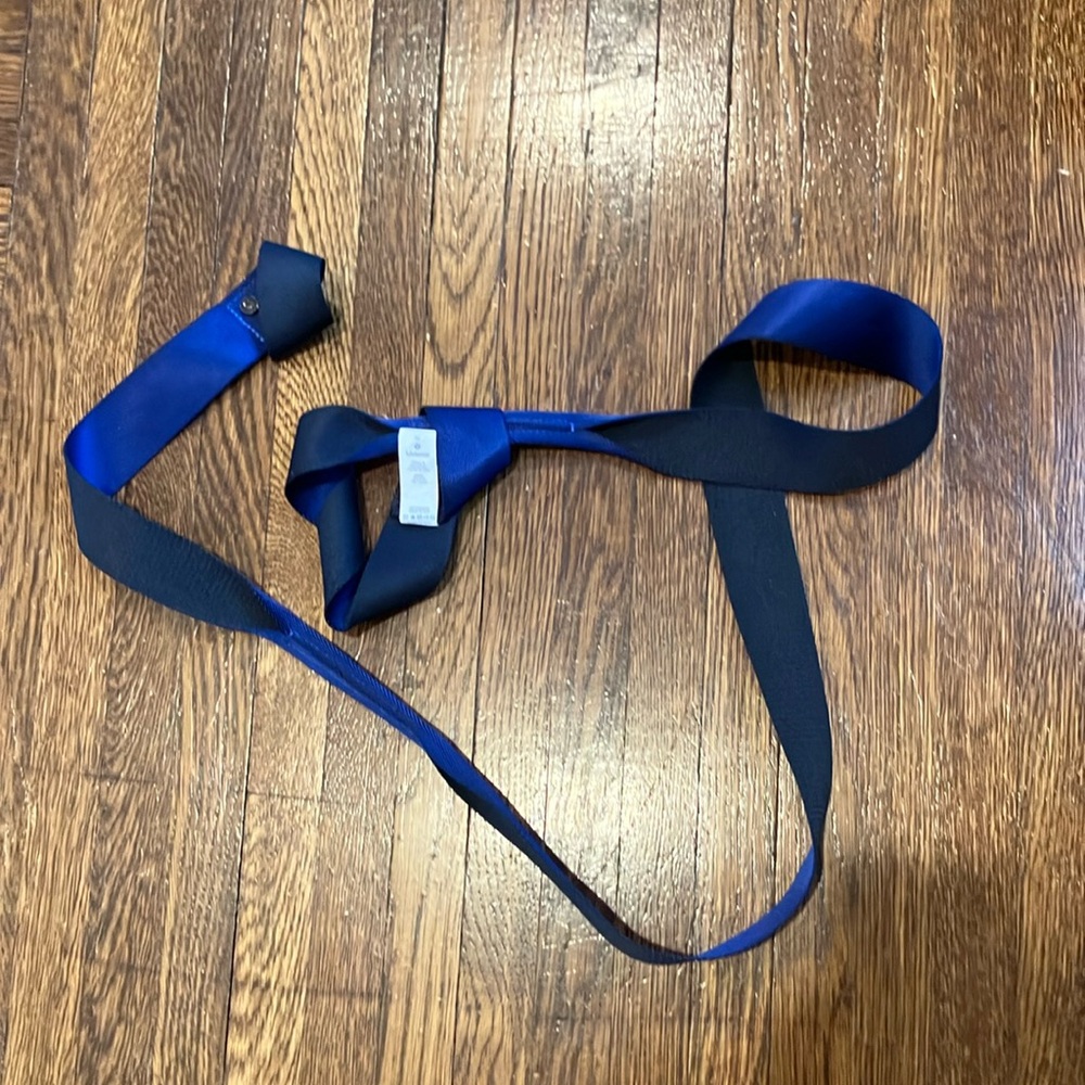Lululemon mat strap